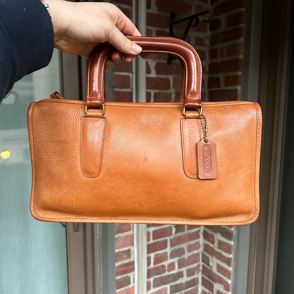 Vintage coach compact slim satchel style 9450 NYC glue in saddle rust top handle